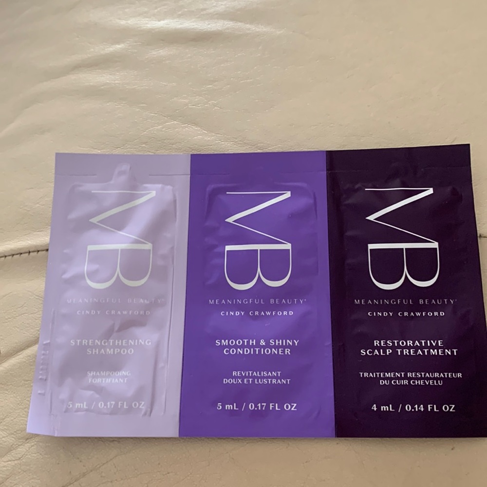 BRAND NEW Samples of Meaningful Beauty by Cindy Crawford